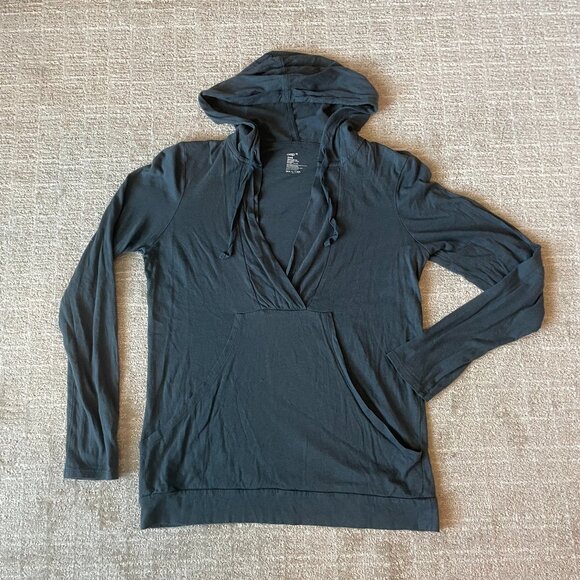 GAP Pullover Shirt with Hood - Picture 4 of 12